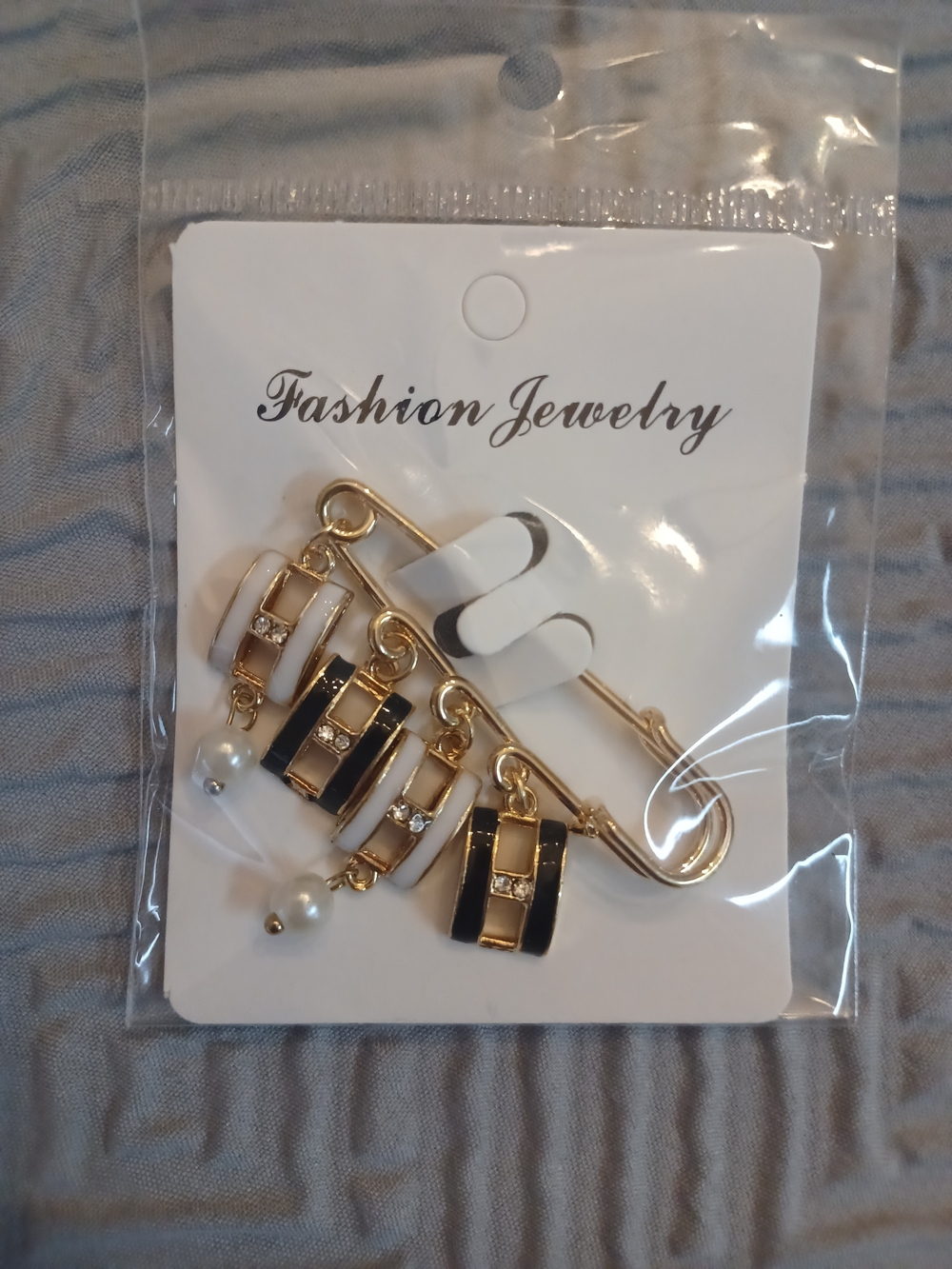 Fashion Jewelry Gold-Tone Safety Pin Brooch with Black and White Charms